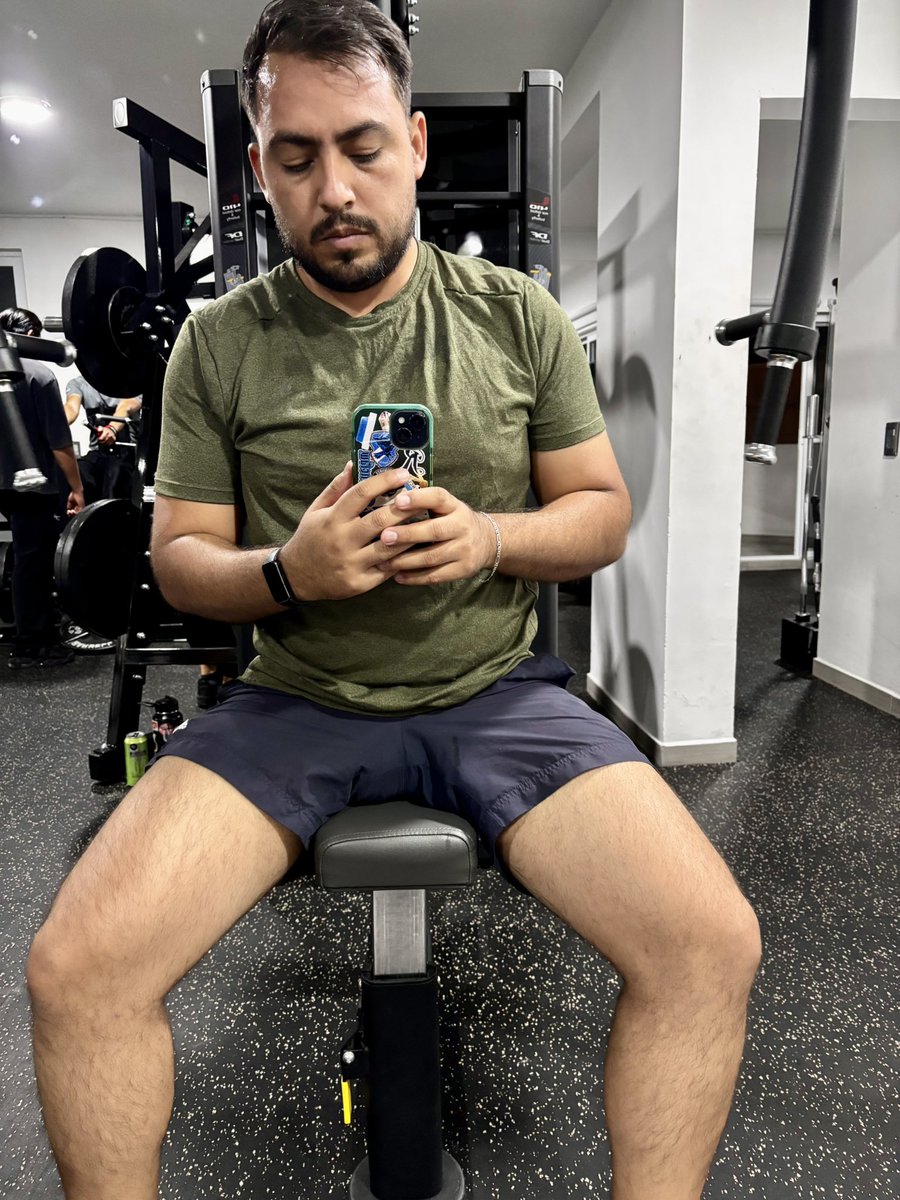 isai_77's tweet photo. 😎💪🏼💪🏼 https://t.co/TRdt32fs5Q
