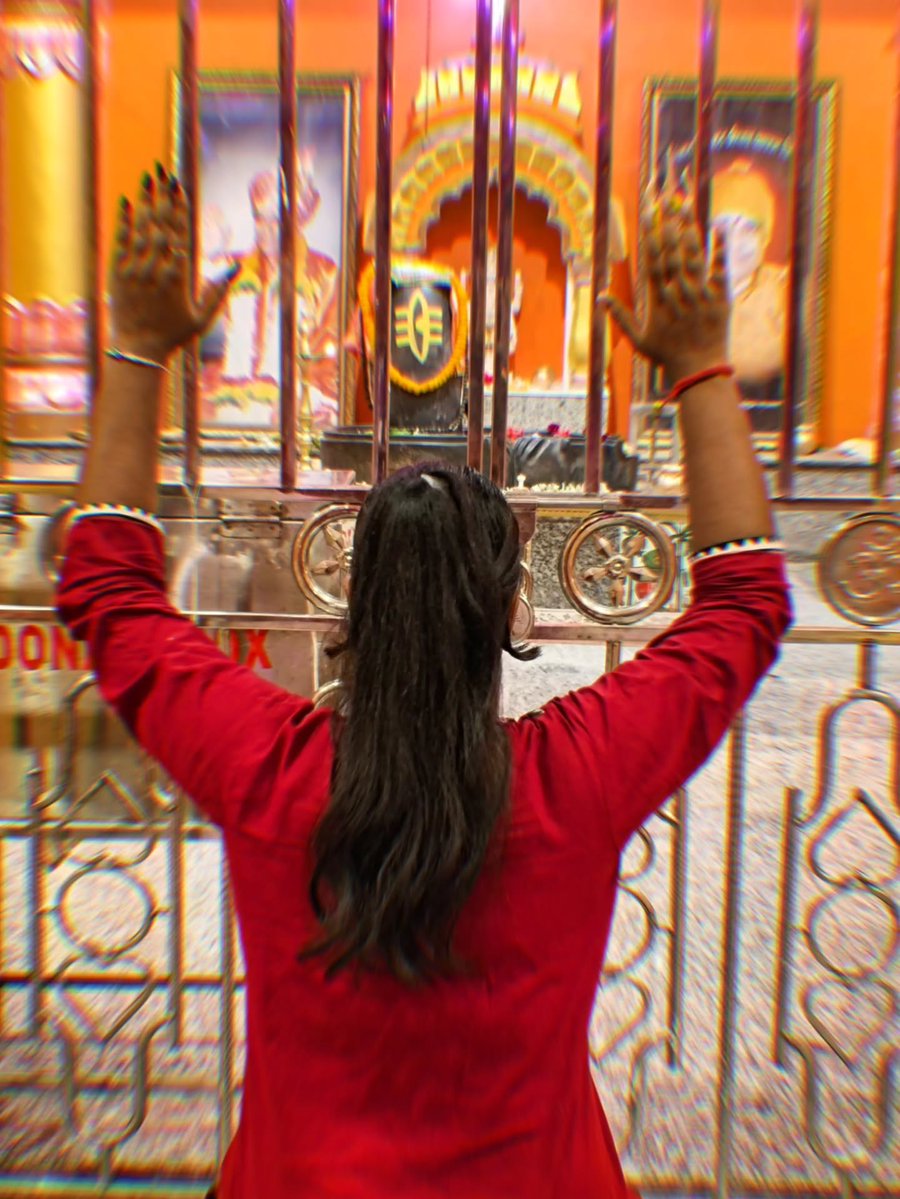 Eliffakinn's tweet photo. Hail Baba Taraknath https://t.co/fu1macO6UV