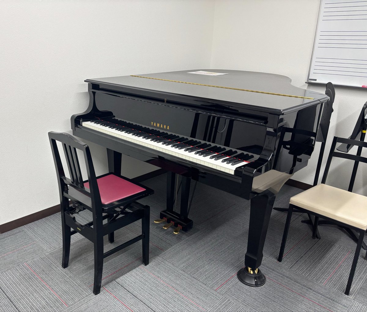 a_neco24's tweet photo. うん年振りにグランドピアノ弾いた🎹✨ https://t.co/Cy6CxbLkOZ