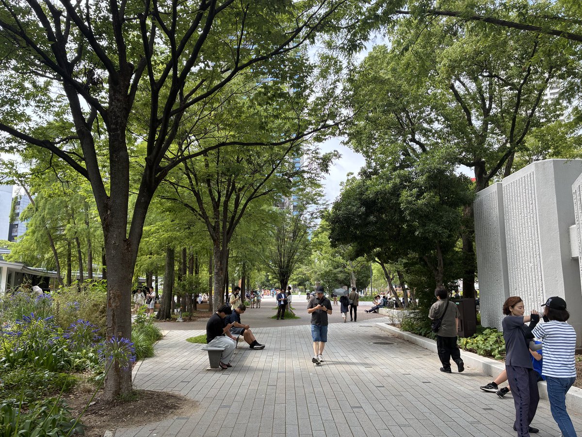 mirch44966575's tweet photo. 神戸推手倶楽部は三ノ宮の東遊園地で開催している無料の会です
太極拳などの武術の基礎を中心に推し方と流し方を身体で練習します。
初めはなかなか上手くいかないですけど、繰り返し、いろいろな方と練習することで柔らかく効率的に体を使うことができます。 https://t.co/8SaILbeGVF