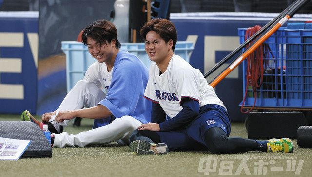 gnomotoke's tweet photo. 先発投手練習　高橋宏　金丸：中日スポーツ・東京中日スポーツ https://t.co/Rn5vk07asS https://t.co/l3yz5G4wUJ