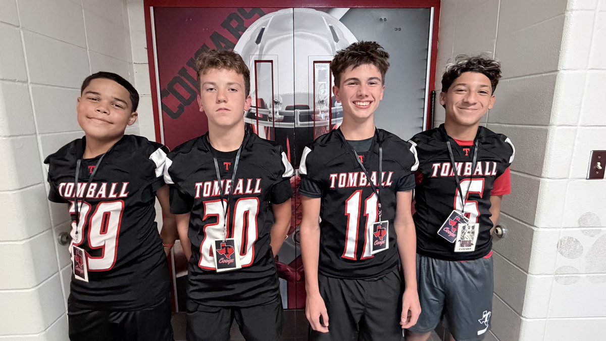 FootballTomball's tweet photo. 🔥 up to have Dudes of the Week join us today! Congrats to our guys from TJH! #FHFT https://t.co/ypePdHMnuM