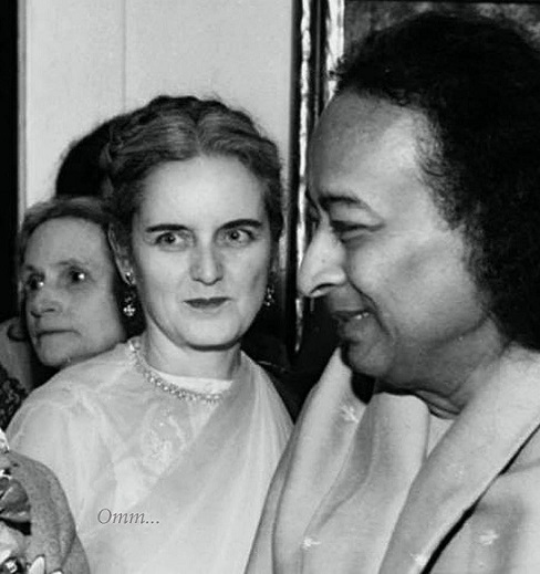 wisdomyogananda's tweet photo. Though God has given us freedom, He also realizes that we are still very much hemmed in by our own self-imposed limitations. Therefore, He has given us intelligence through which we can get out of this mess.

Paramahansa Yogananda,
https://t.co/NEDEY5QwXj https://t.co/07RXBlqfkg