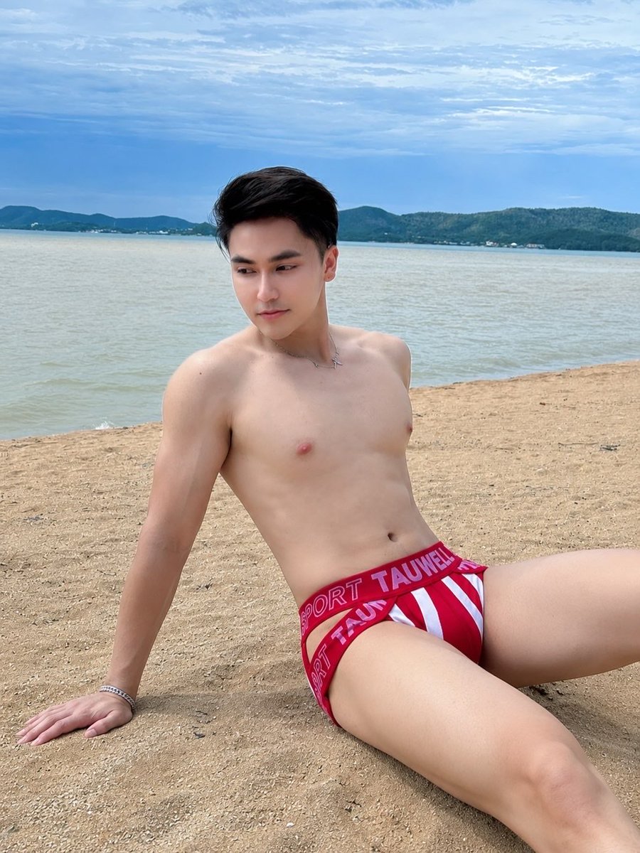 HomchuyOfficial's tweet photo. คิดถึงทะเล https://t.co/KX9tKsgoUC