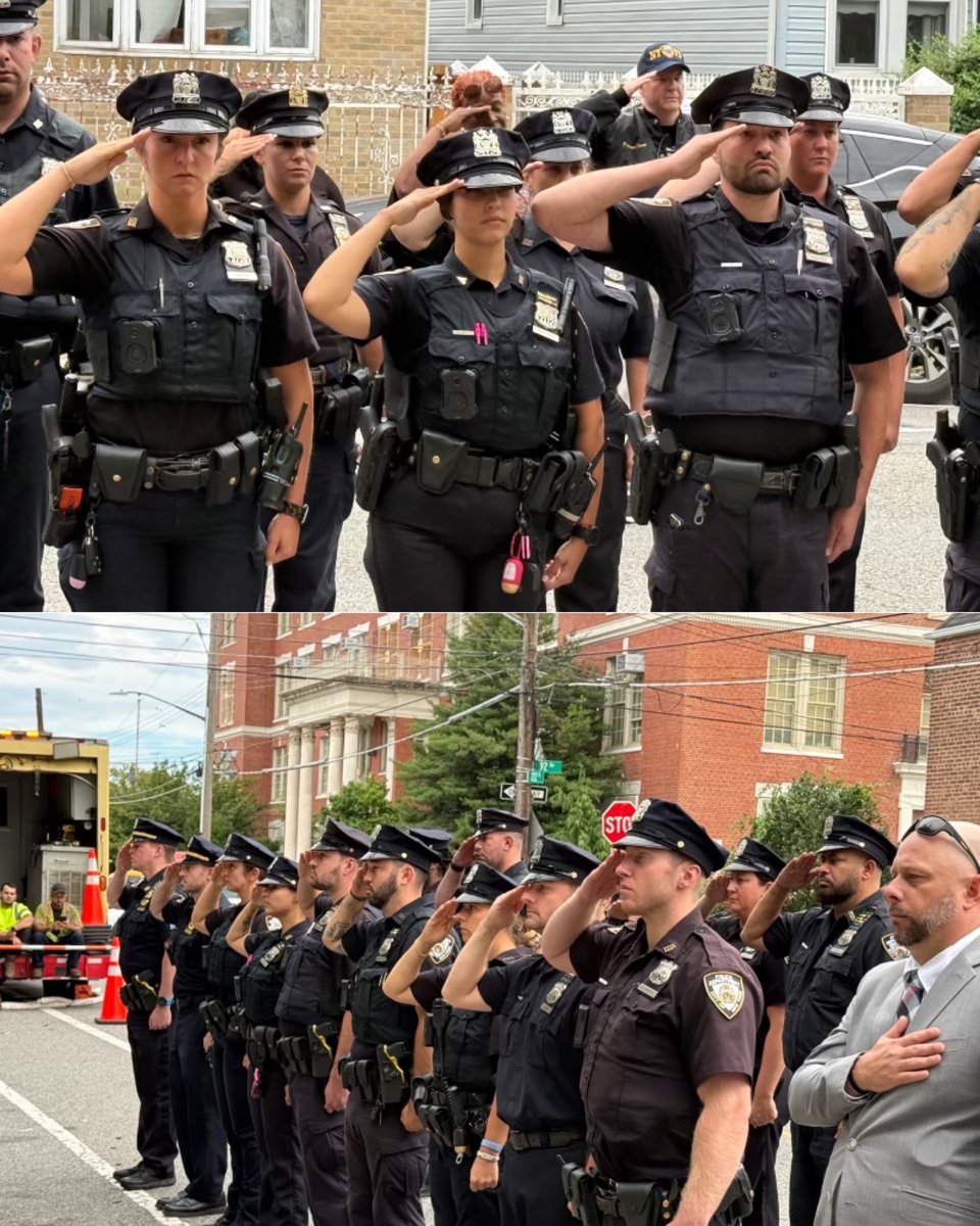 NYPD105Pct's tweet photo. Deputy Inspector Moodie addressed the members of the 105th Precinct as we came together to honor the lives lost on 9/11. We remember their courage, their sacrifice, and all those forever impacted by that tragic day. We will never forget. 🇺🇸💙 https://t.co/ObV4eZpnmW