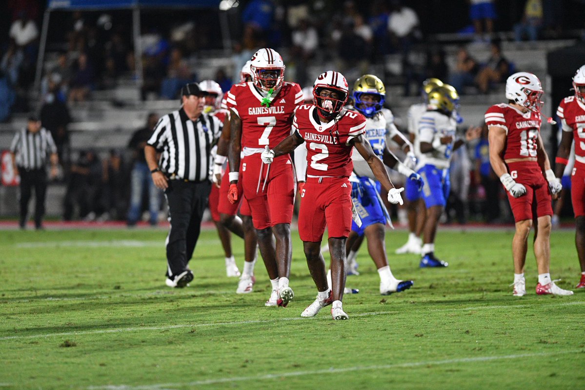goredelephants's tweet photo. BIG. RED. WINS.
US 20 - THEM 10
Full photo gallery coming this weekend.
Next up: Oceanside at the house next Friday #GoBigRed #StompingSeason https://t.co/09UXp1I7Op