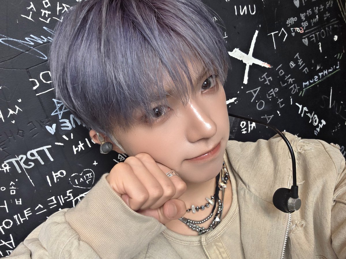 at_ALL_H_OURS's tweet photo. [#온]
0910 덮✨️
0911 깐😎
0912 ??🫢

#ALL_H_OURS #올아워즈
#ON_N #온 https://t.co/oXEQPg73AR