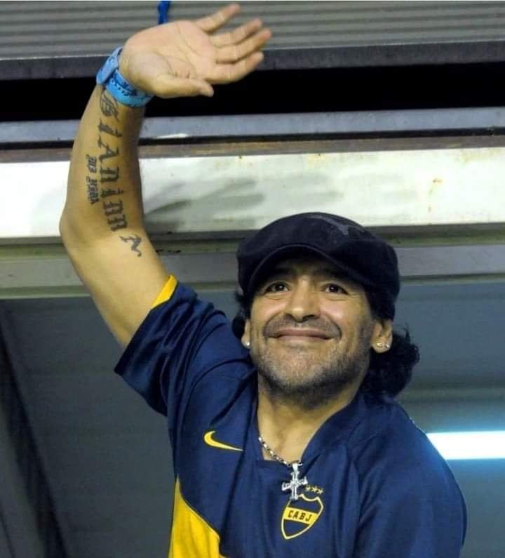 ELazzuri's tweet photo. Buen finde!!! Vamos Boca carajo !!! 💙💛💙 https://t.co/3oC9lMUnb8
