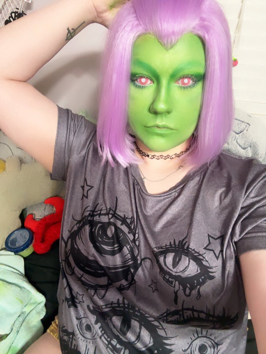 FullGrownPalace's tweet photo. Quick ish makeup test 3.0 for my ma’am cosplay. My makeup kinda went ehhh because I had to mix a lot of white to offset how dark the paint was so back to the drawing board on that matter.
#twelveforever #buttwitch https://t.co/oKCU7qFtI6