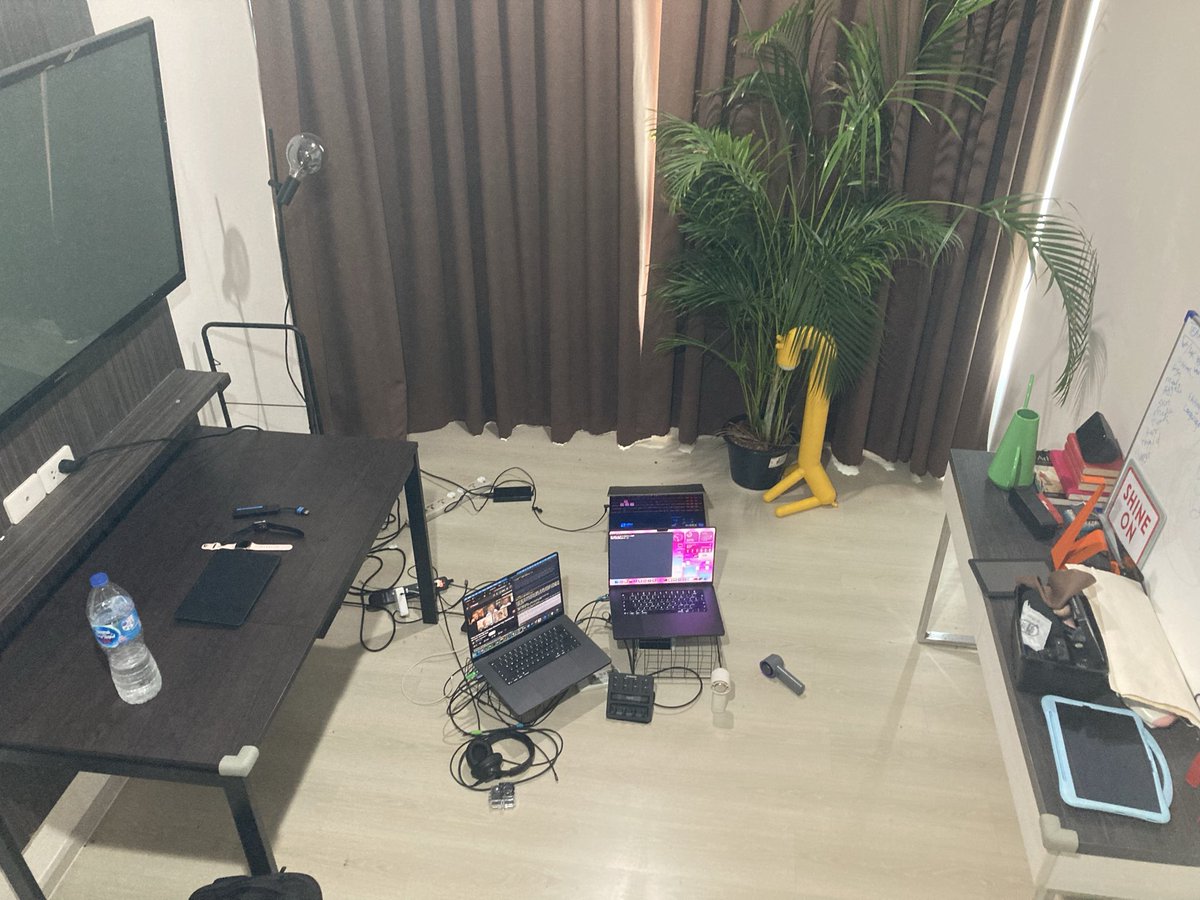 Xavierjones's tweet photo. Contract completed!! 

I bargained with the wife no more broom closet! building the home lab in the spare bedroom upgrading from the sun room!!!! Real testing/exploring can begin!! @OmarchyLinux is about to breathe life into a lot of decommissioned tech I have! https://t.co/kvZdAv40jw