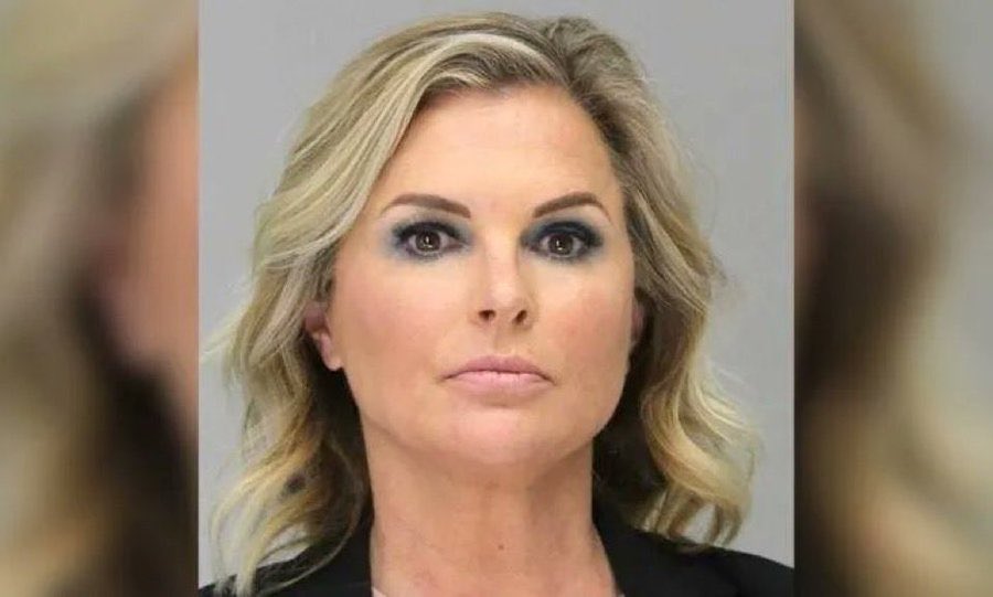 TheBull1123's tweet photo. Shelley Luther was jailed for keeping her salon open during the 2020 lockdown. 

She just won a seat in TX State House. https://t.co/AC2RD7DVzH