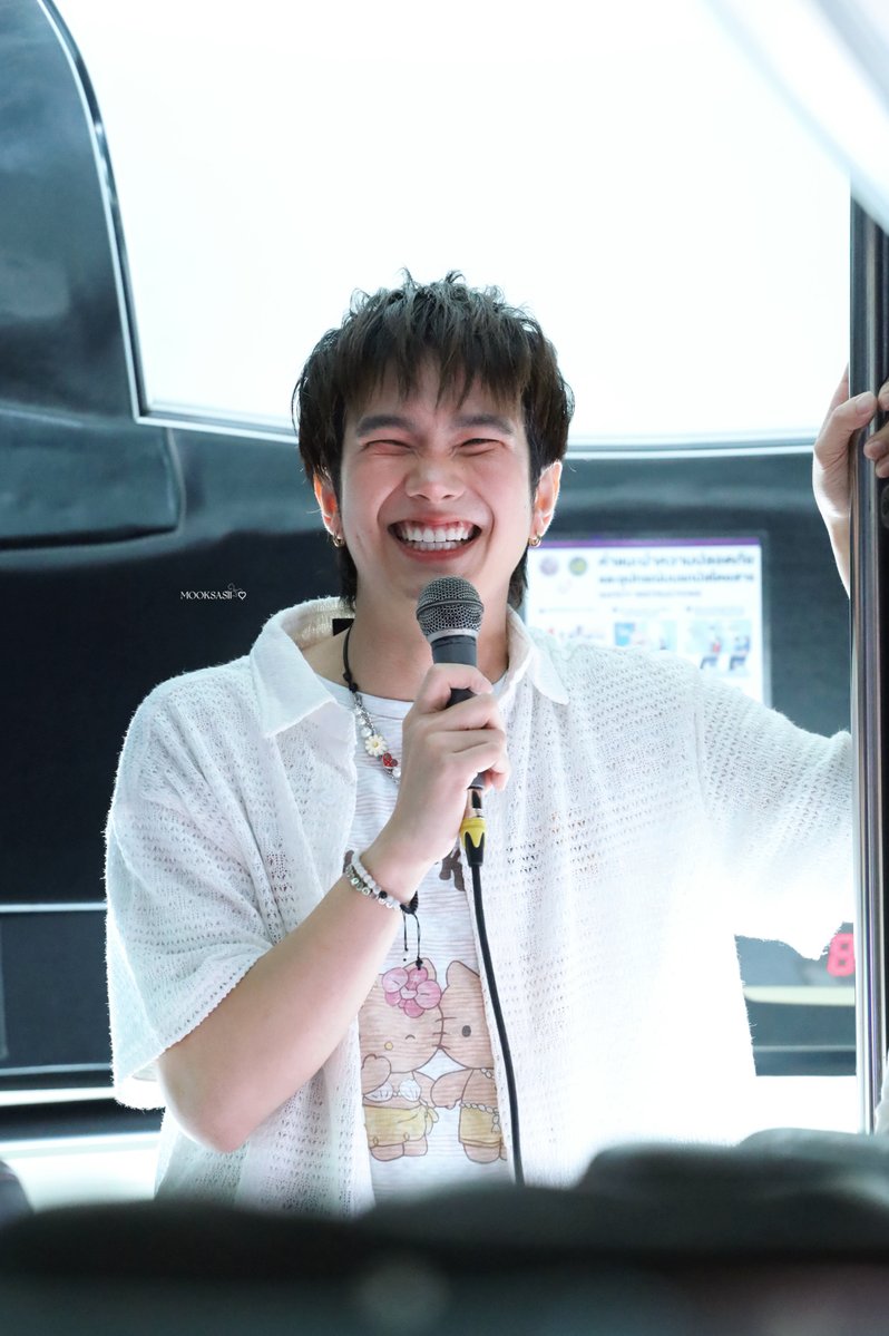 mooksasii's tweet photo. เป็นคุณรอยยิ้มที่สดใสมาตลอดดเลยย☀️⛅️

120926 
#DreamoraxBuildPattayaTrip
꒰ #Buildjakapan , @JakeB4rever ꒱ #Beyourluve https://t.co/JpItjlQUEL