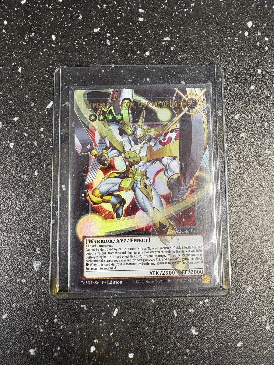 TheDongSide's tweet photo. Anyway, been pulling dope cards and intend on pulling more https://t.co/JvVTbbsnse