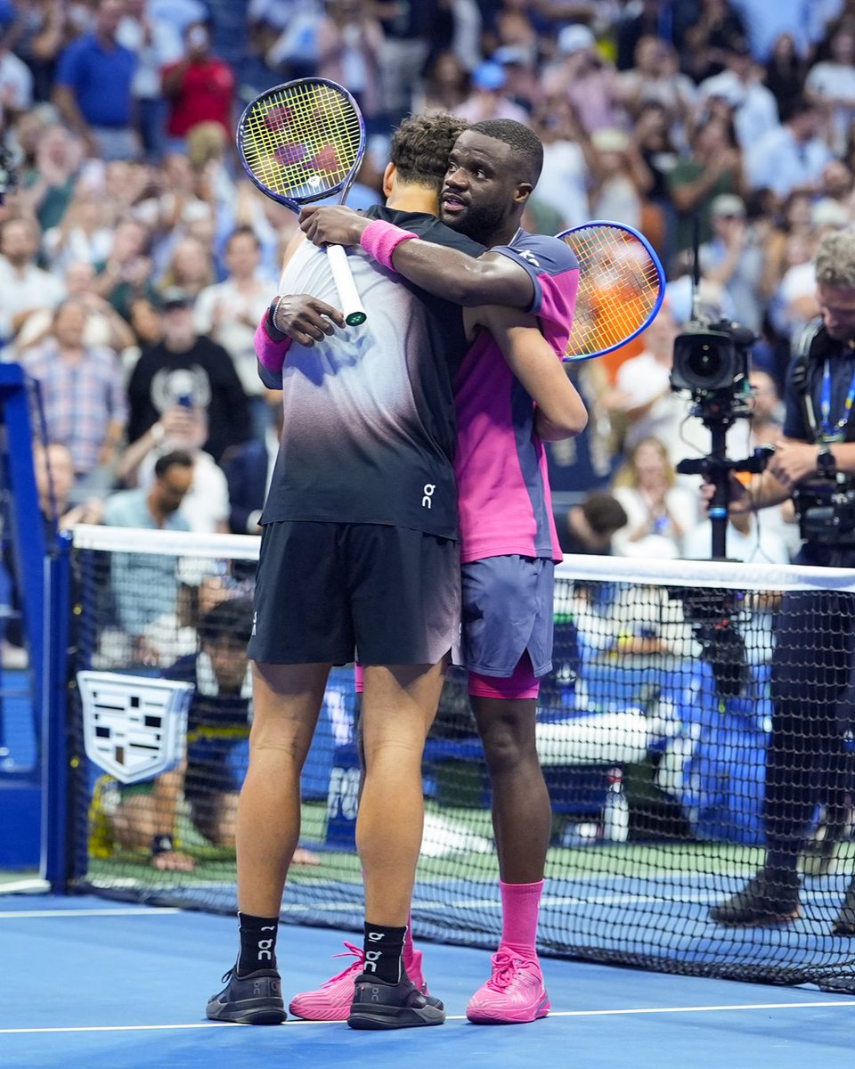 usopen's tweet photo. Bigger than tennis 🤗 https://t.co/COh2I75t7F