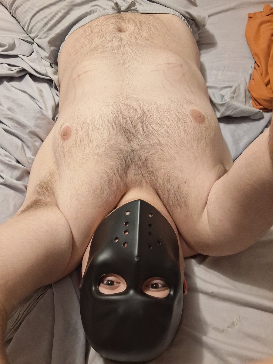 Silver_wolf_pup's tweet photo. Halloween mask #pupplay #mask #gay #mlm #pup #boy #tummy #Helloween https://t.co/qjq5aalB4B