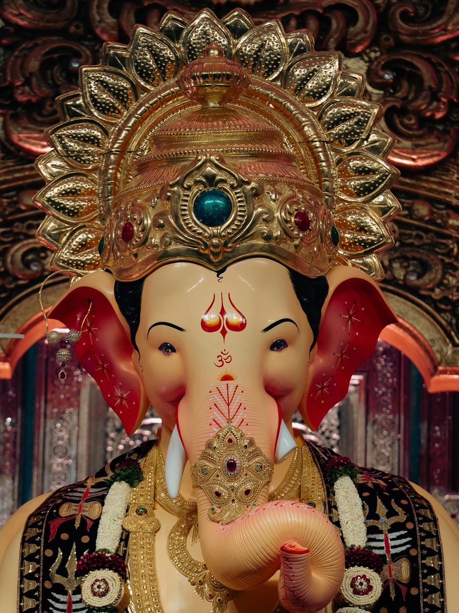 haram_khor_'s tweet photo. LALBAUG CHA RAJA 2026 THROUGH MY LENS. https://t.co/V0zZ9IXHfd