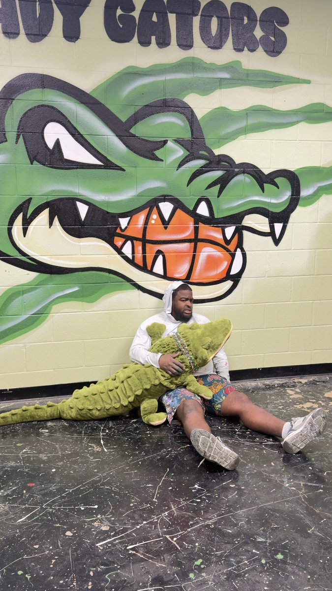 JrocJarvis's tweet photo. Gator meets DudeThatDraw🏀🐊 https://t.co/KE4Za8Jrhz