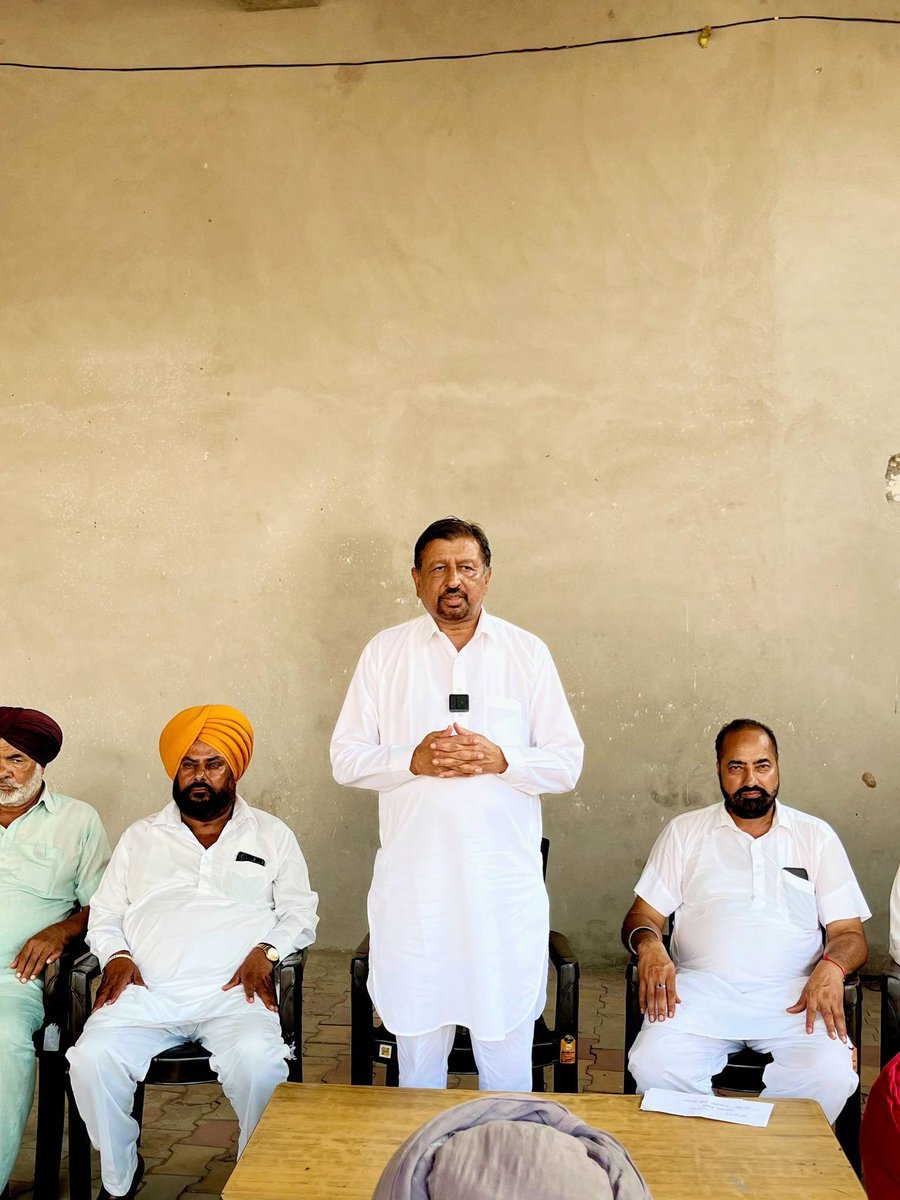 santoshkblc's tweet photo. ਬੰਗਾ ਬੇਟ ਲਈ 3 ਲੱਖ ਦੀ ਰਕਮ — ਇਲਾਕੇ ਦੇ ਵਿਕਾਸ, ਨੌਜਵਾਨਾਂ ਦੀ ਤਰੱਕੀ ਅਤੇ ਲੋਕਾਂ ਦੀ ਭਲਾਈ ਲਈ ਇੱਕ ਹੋਰ ਅਹਿਮ ਕਦਮ। ਲੋਕਾਂ ਨਾਲ ਕੀਤੇ ਵਾਅਦਿਆਂ ਨੂੰ ਜ਼ਮੀਨੀ ਪੱਧਰ ’ਤੇ ਪੂਰਾ ਕਰਨਾ ਹੀ ਸਾਡਾ ਮਕਸਦ ਹੈ। https://t.co/F0o858vpQJ