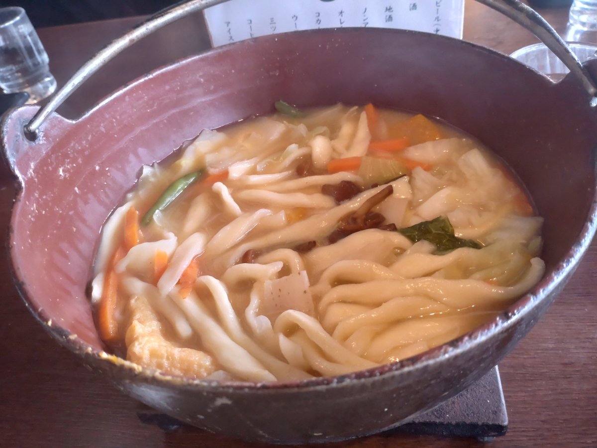 Plem_renew's tweet photo. 馬刺しとほうとう https://t.co/BwLa4RvrIW
