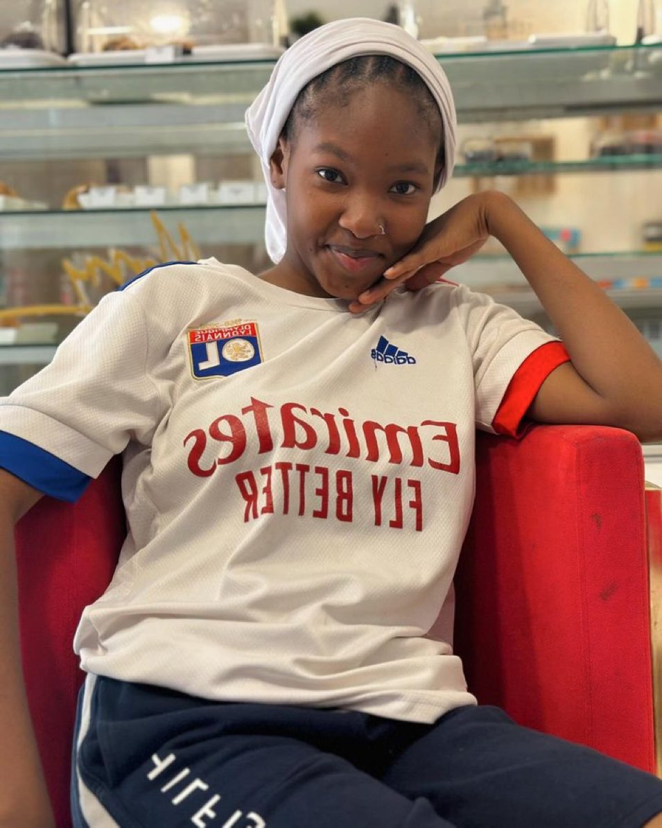 Justicemonda's tweet photo. She is my sis
   If u need her
    DM🥰 https://t.co/SPC86nUN7u
