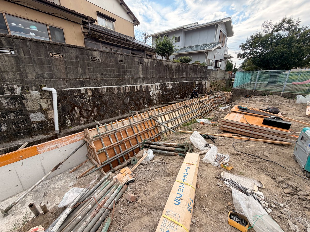 treck_2020's tweet photo. 警固町トレックタウンの造成工事の様子！
皆様、暑い中ありがとうございます！

#山口県 #防府市 #勝間 #警固町 #勝間小学校 #国府中学校 #不動産 #分譲地 #成約御礼 https://t.co/QO1Ua0ZIBx