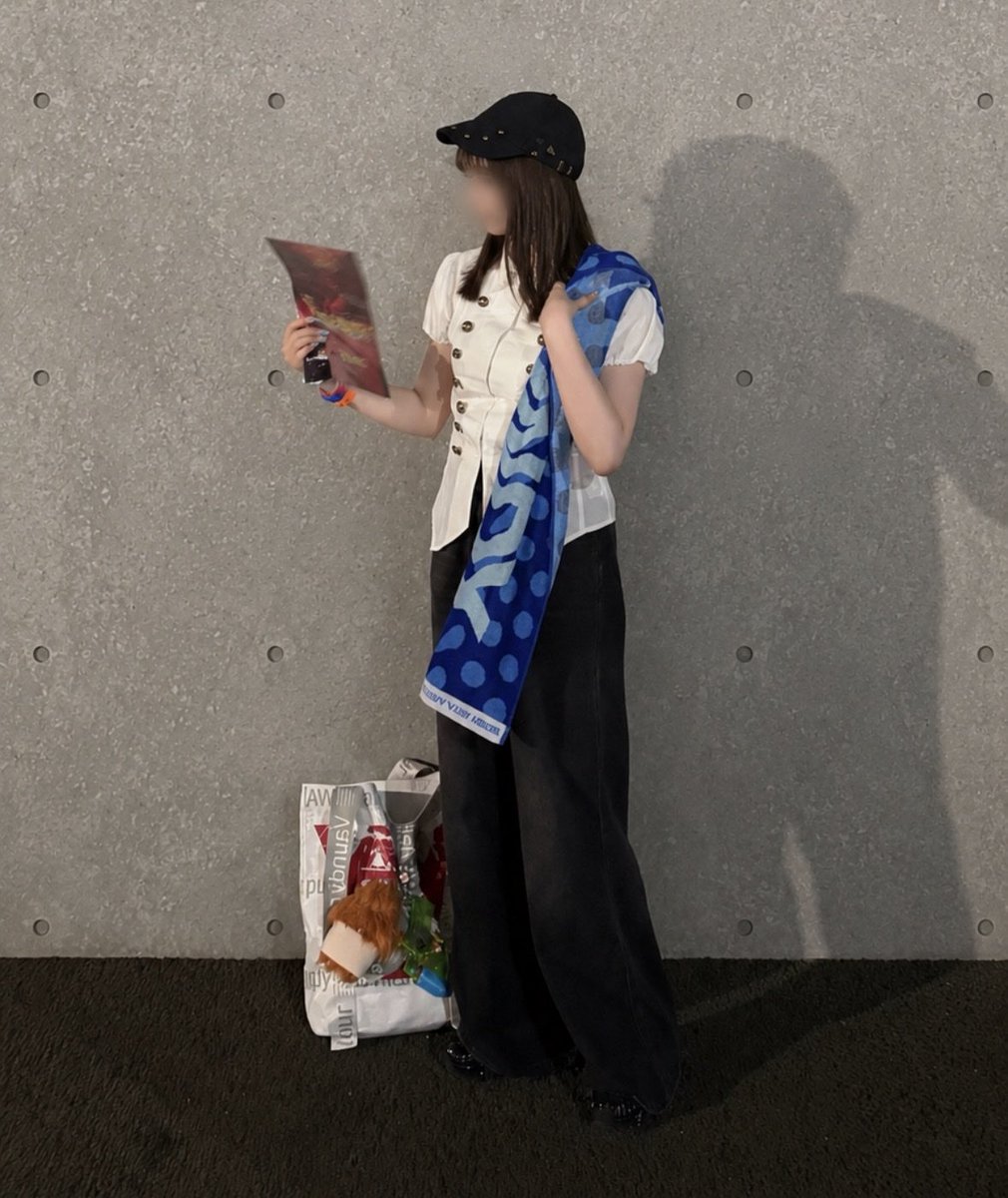 7ovaws's tweet photo. ツイートするか凄く悩んだけど流石にAI加工ですか？レベルに同じだったので、、ユザネとか名前は伏せます。私が左です。 https://t.co/xovoxUXTvc
