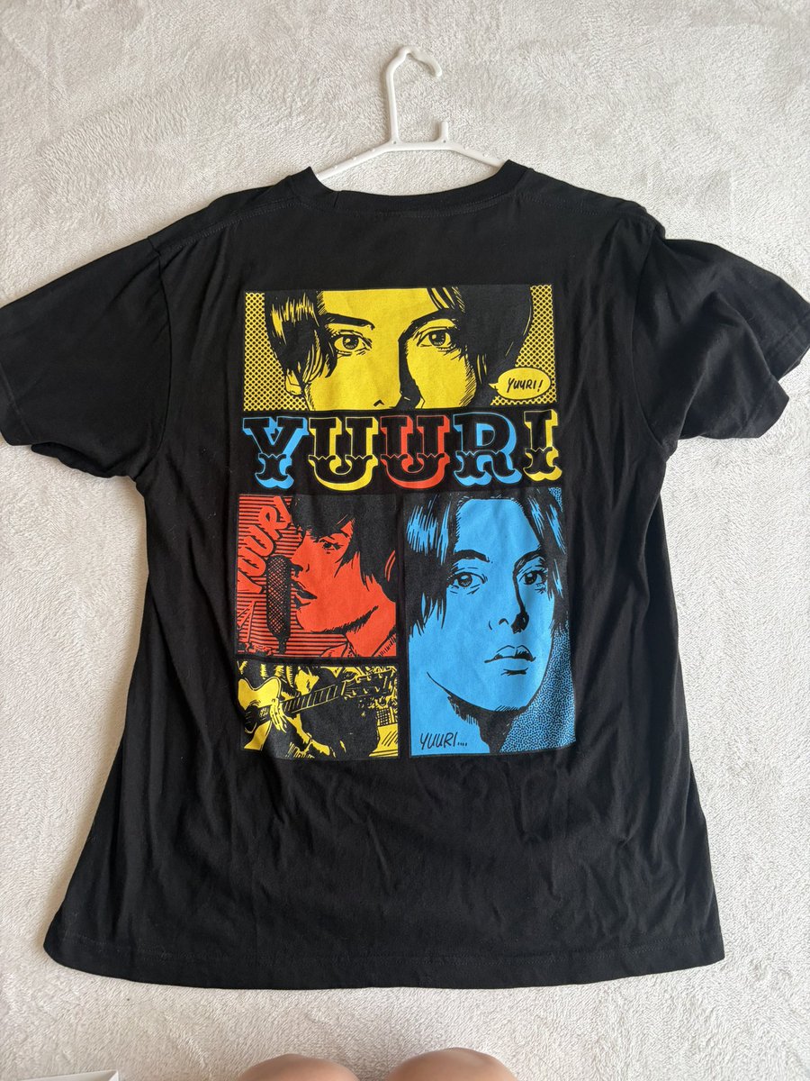 YUUAGE_0312's tweet photo. このTシャツ何の時のやつか
全く思い出せません😭
誰か教えて！！！笑 https://t.co/oJzxAvrfsk