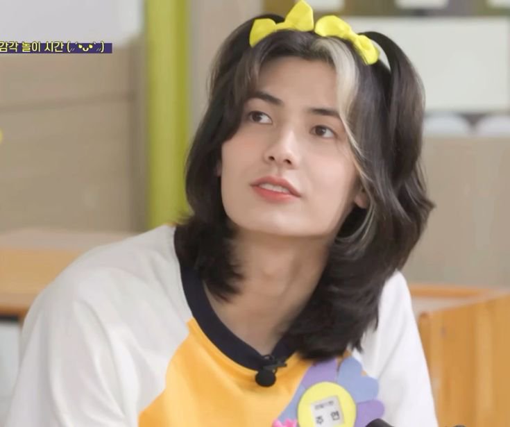 kadjmkd7's tweet photo. Impian aku buat Xdiz tuh mereka world tour berenam, dateng ke Indo terus cover lagu Pangeran Cinta nya om² Dewa 19. Bakal sekeren apa ya kalo beneran? AH GARA GARA JYPIG SEMUA JADI KACAU.

HEPI BESDE YA KAK JUY🥳🤘 Kamu kangen papah ya kak? Same kak same.. https://t.co/dikf6qzb7x