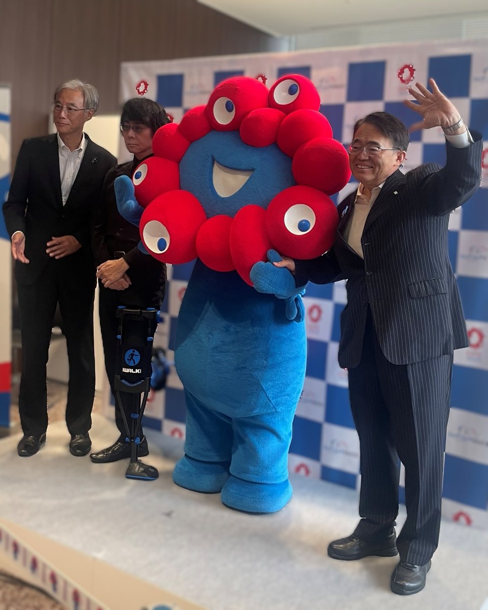 expo2025_japan's tweet photo. 🔴EXPO2025 Futures Tour 名古屋🔵

✨＃ミャクミャク 登場！✨

髙科副事務総長・石黒プロデューサー・大村知事と📸

#大阪・関西万博 #EXPO2025 https://t.co/FkZdc36zf3