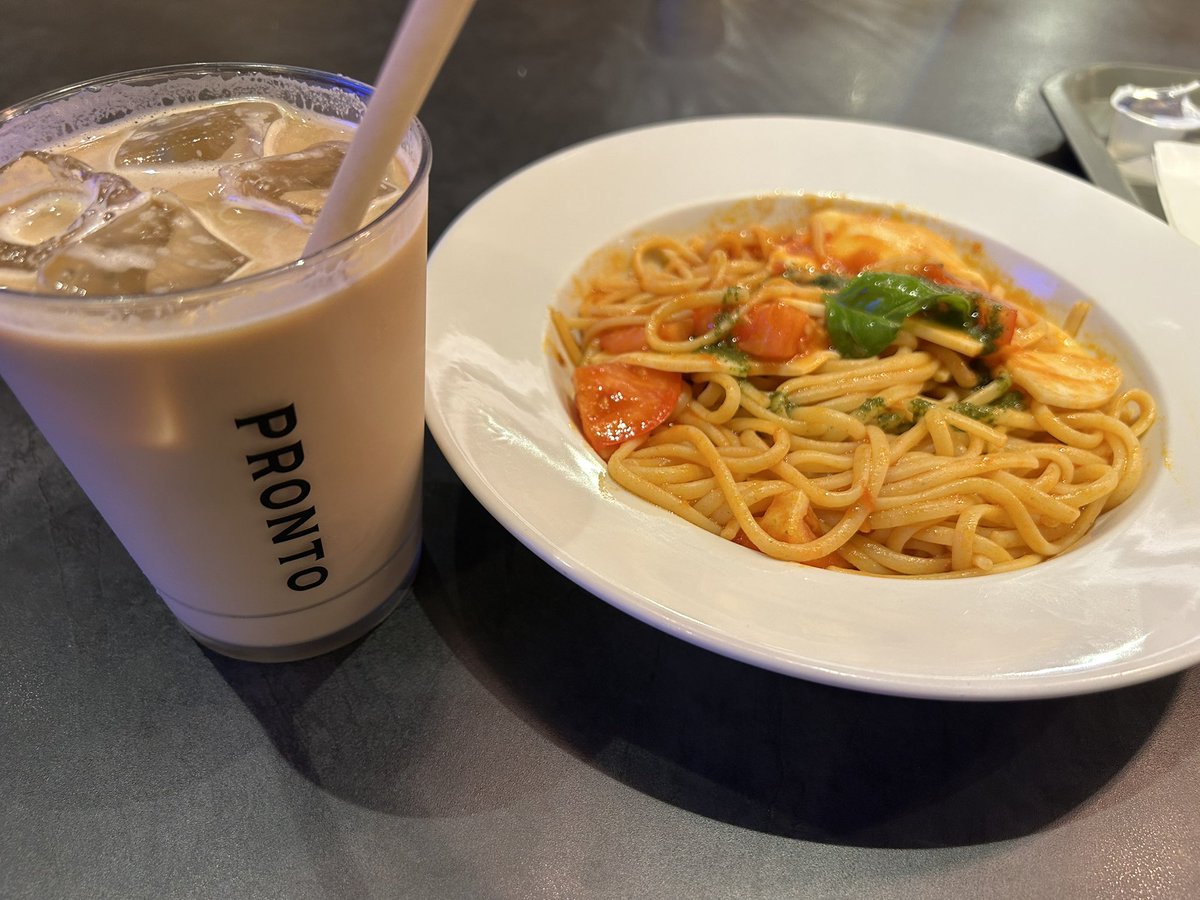 mitsuru1234's tweet photo. 本日のランチ。サイバーキャブをみてPRONTOでパスタランチ。 https://t.co/2tGjM2GWSI