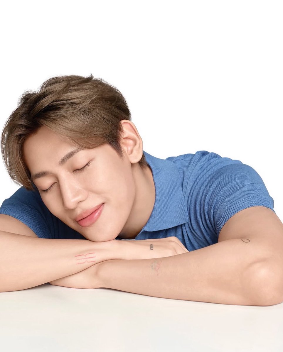 anleebamzy1a's tweet photo. มุมข้างสังหารมาก ตายเบิ่ด ปากนิด ตะหมูกหน่อย เครื่องหน้ารับกันไปหมด ผิวเนียนละเอียดเหมือนกินน้ำวันละแปดลิตร นอนหลับเต็มอิ่ม ผิวลูกคุณหนูสุดๆ ออร่าคนสวยขามาก🫠

#MerzAestheticsxBamBam https://t.co/aULOoBDFjk