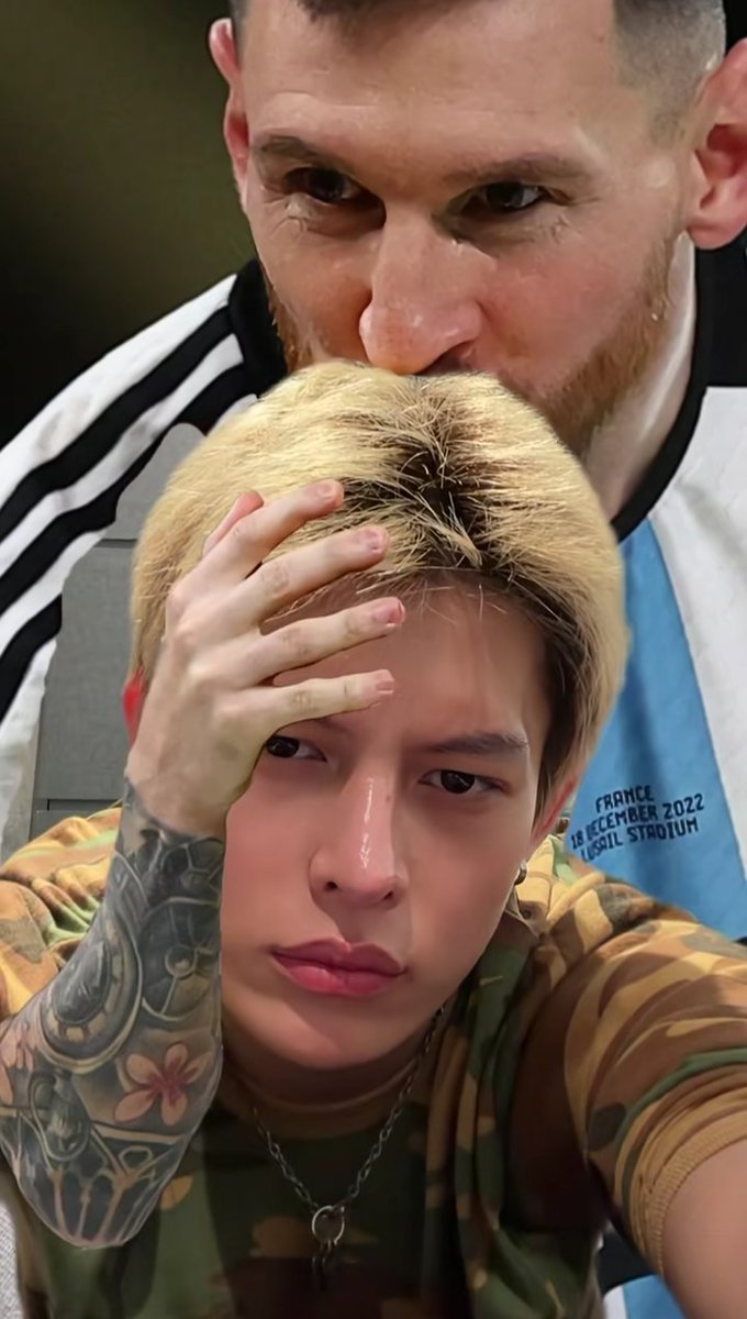 keonhosyaa's tweet photo. #james #martin 😭😭😭😭😭😭😭😭😭😭😭 https://t.co/r3txQELXkz