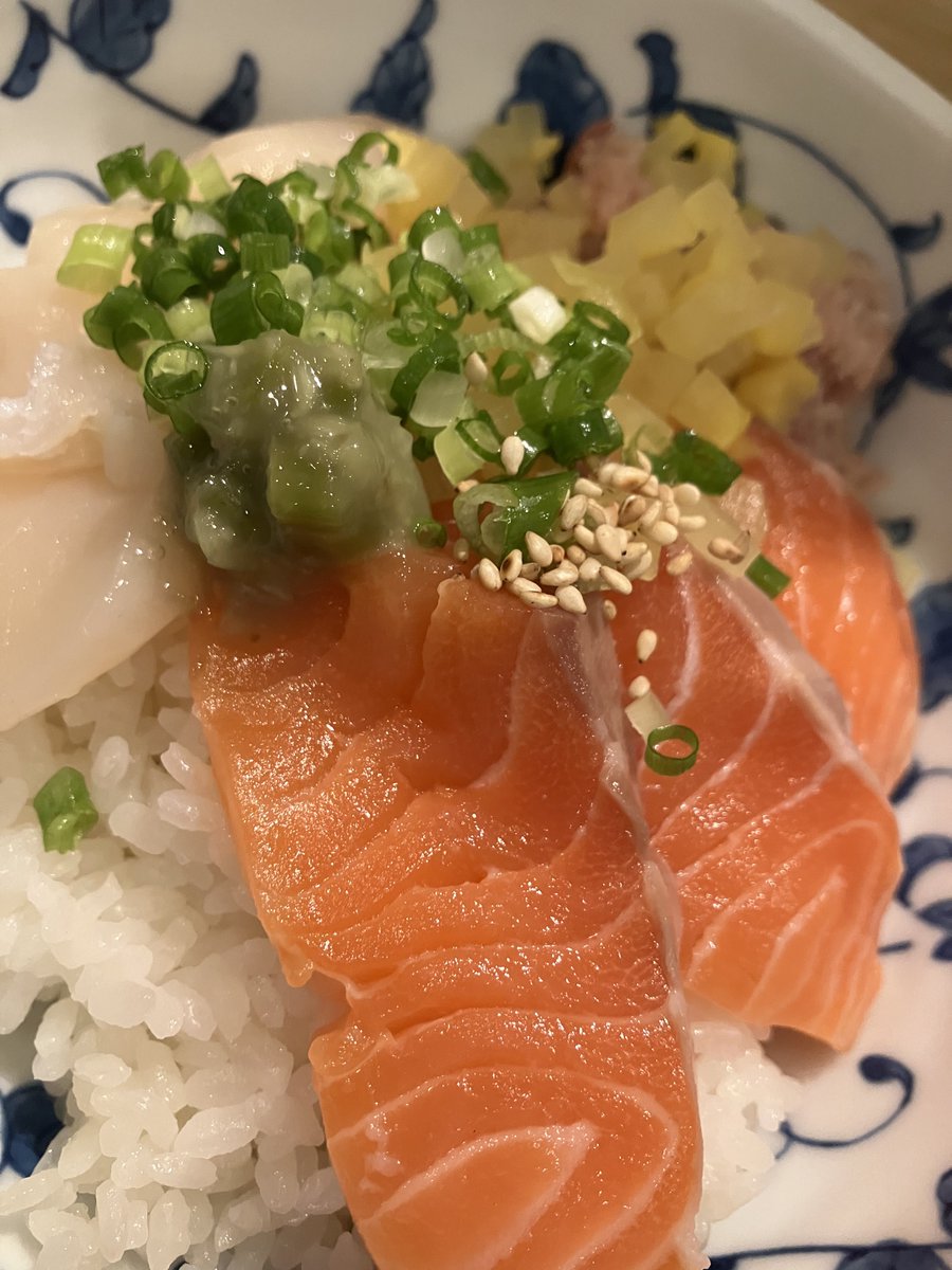 nyampi_22's tweet photo. 美味しいものたくさん食べて絶賛むくみ中 https://t.co/pAiFTLF1sn