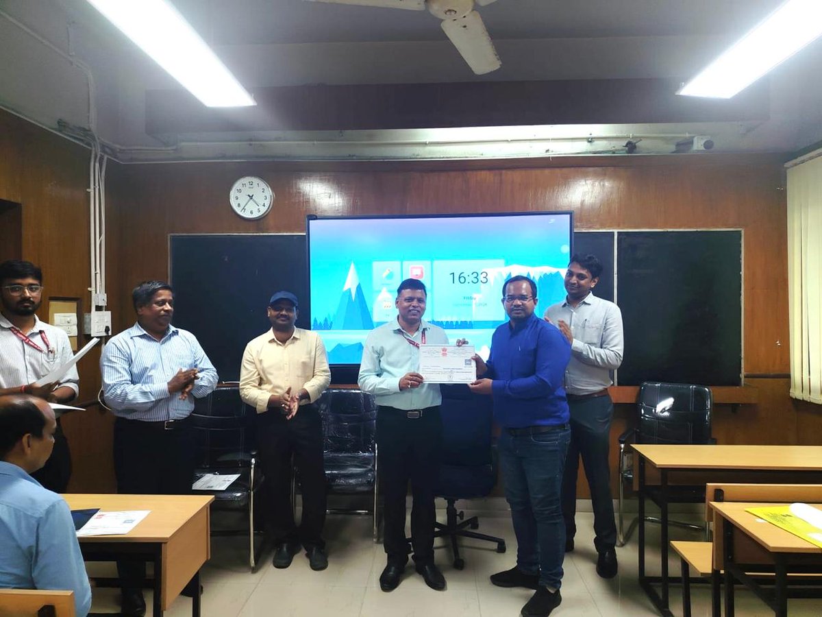 DGFASLI1's tweet photo. RLI Kolkata, under DGOSH, MoLE, conducted 3-day HAZOP Study training (9–11 Sept 2026), equipping industry professionals with skills to identify hazards, assess risks and recommend safeguards for safer processes. #RLIKolkata #HAZOP https://t.co/zsZkW6W73W
