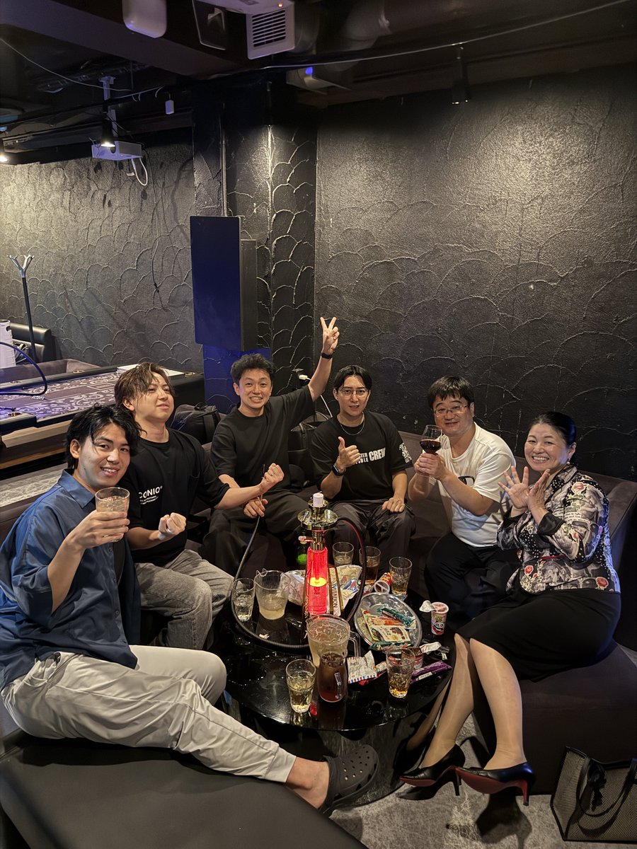 HDyuukimizuhata's tweet photo. 昨日のREAL VALUE CLUBの定例会は PRIME会員(1000万円)とSTANDARD会員(300万円)の合同での開催でした！

累計会員数は320社を突破しこの数ヶ月でコンテンツも大幅にアップデートしてきました。

顧問及びゲスト
・第22代警察庁長官　安藤さん
・元日本マイクロソフト業務執行役員　澤さん
・元ナイキジャパン代表取締役社長　秋元さん

溝口のセッションでは、子どもの未来についての話でしたが、貧富の差は加速し国際的な競争力も失い続けて行く日本において、教育から変えていく必要があります。

新たな事業としてオンラインの高校「ゼロ高等学校」がスタートとしていきますが、高校3年間でAIやマーケティング等、ビジネスを学び即戦力として社会で活躍出来る人材を育成していきます。当面は1万人の生徒にする事が目標です。

「この国を、もう一度、挑戦者に」

我々自身が一切緩める事なく攻め続け、REAL VALUE CLUBのメンバーと一緒に圧倒的な成長を遂げていきたいと思います。

#REALVALUE

@mizoguchi_yuji 
@masanydayo 
@rikanakayama 
@kotsuka_ceo 
@keyplayers 
@_pan0829 
@realvalue_jp