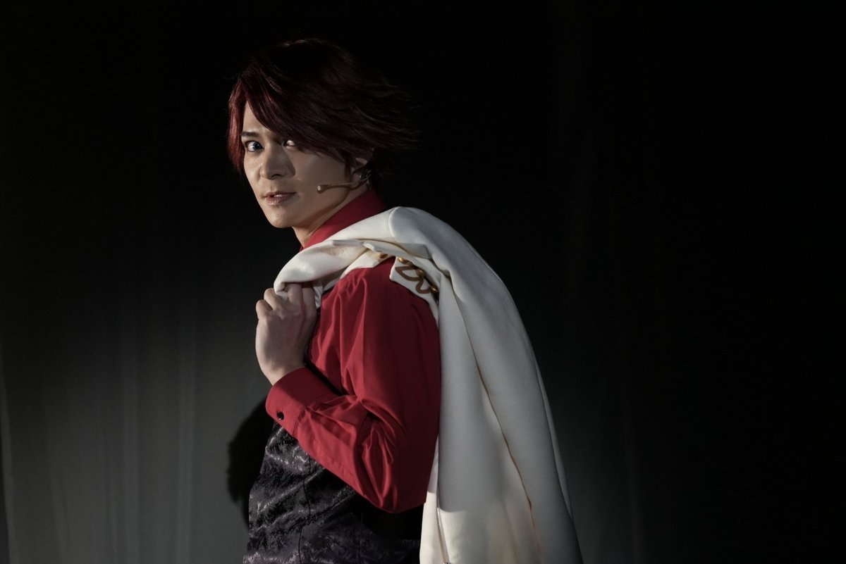 BISHIN_KAWASUMI's tweet photo. 「うみねこのなく頃に～Stage of the golden Witch～」
EP5・6の無料配信が始まりました！

右代宮戦人として出演しております。

EP5は、���り着いた戦人が
EP6は、追い込まれ戦人が
今までとは違う戦人がたくさん見れると思います。

EP1〜6が全部見れちゃう期間。
全部おもろいです！
#うみステ https://t.co/41Nn9zmRIu