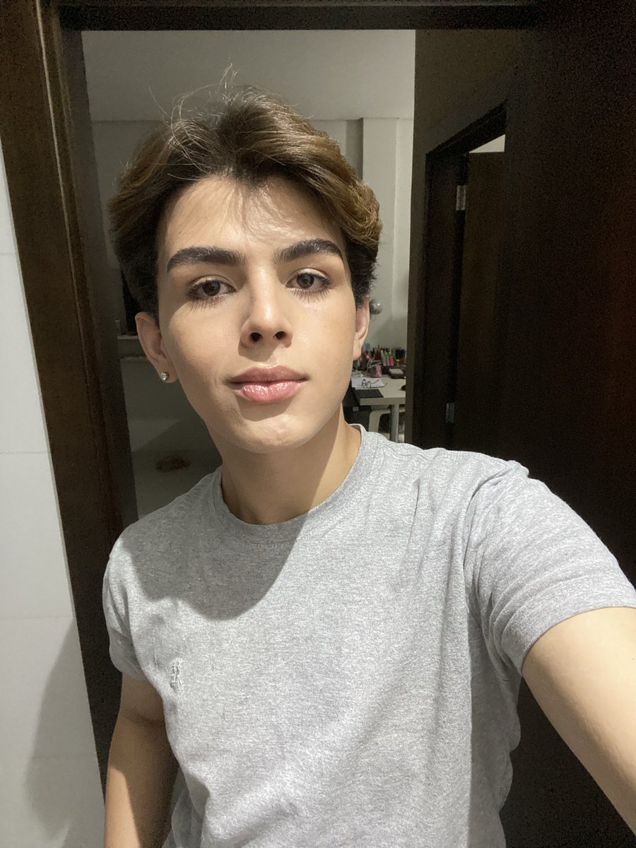 itsGabssl's tweet photo. Dia de ver a abertura do JUVS https://t.co/tztjXcEzqV