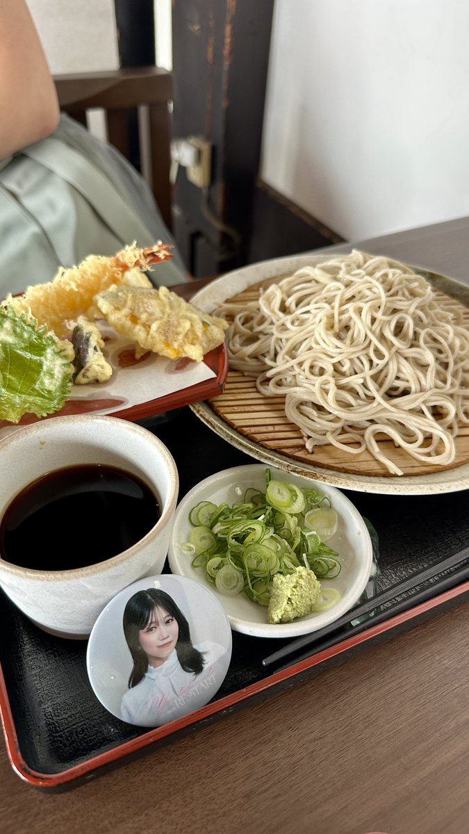 46overture's tweet photo. 会場近くでお昼ご飯！
25年ぶりくらいに来た「うばがもちや」で手打ちそば✨
唯衣ちゃんもなんかでお店の名前をあげてたような🤔

#武元唯衣RESTART2026
#武元唯衣
#草津クレアホール
#滋賀 https://t.co/3ctBvO6IZ8