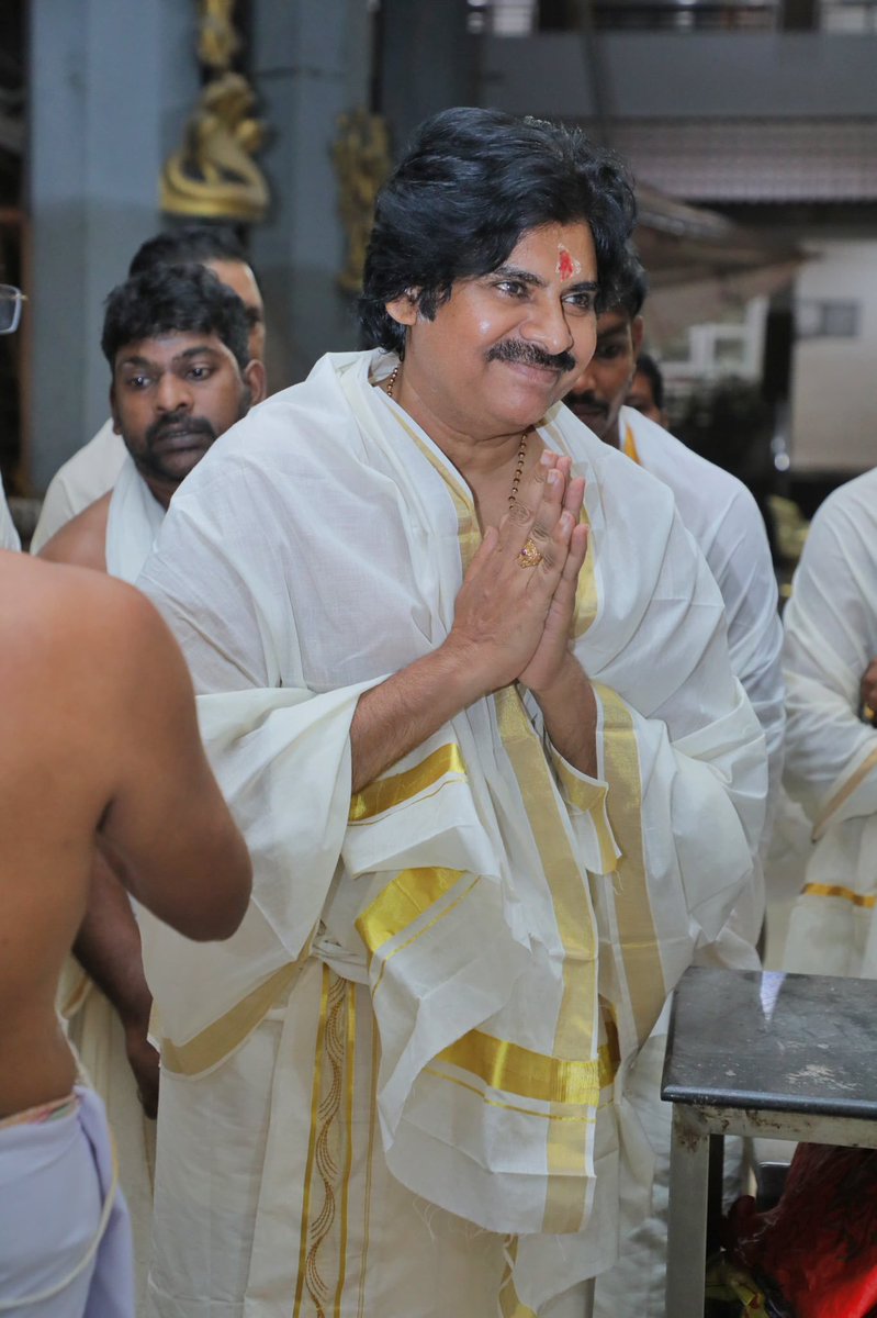 JSPYadav07's tweet photo. #PawanKalyan 🩵😍 https://t.co/GAXFoT6ieH