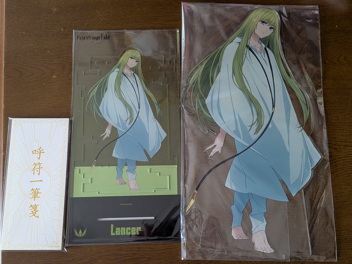 Talsyu_143's tweet photo. 確かに、ビッグアクスタとは書いてあったよ、でも言わせて欲しい
デカいよ！！！！！！！！ https://t.co/LEihx8tLHK