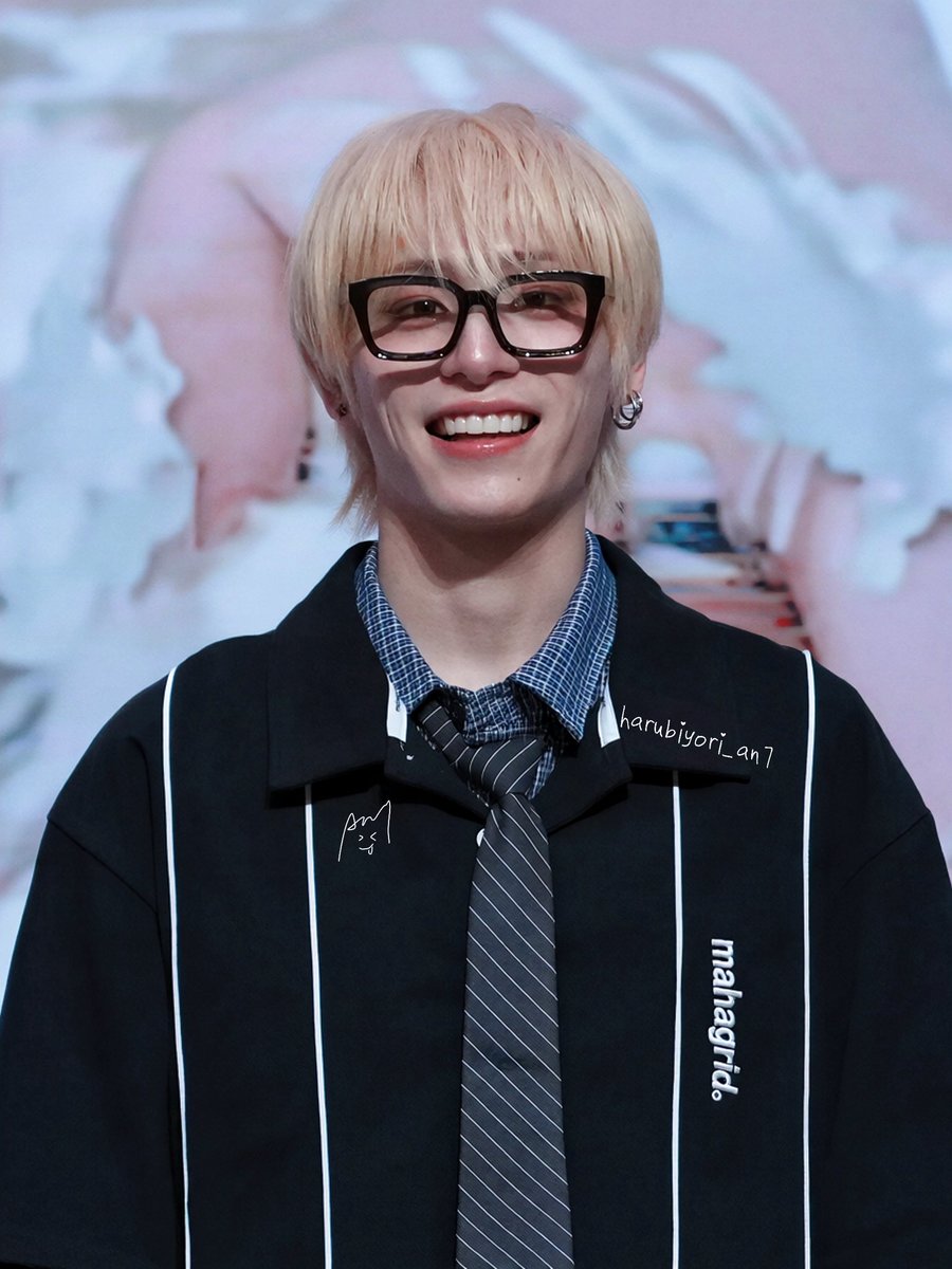 __Machii04's tweet photo. ⋆˙⟡♡
𝟐𝟔𝟎𝟖𝟑𝟎 
𝐊𝐦 𝐟𝐚𝐧𝐬𝐢𝐠𝐧 .ೃ࿔ ✈︎ *:･

🤓🤓🤓

🚫logo crop
🚫edit

@xlov_official 
#XLOV #엑스러브 #haru #加藤暖琉 #하루 https://t.co/O5arlLUods
