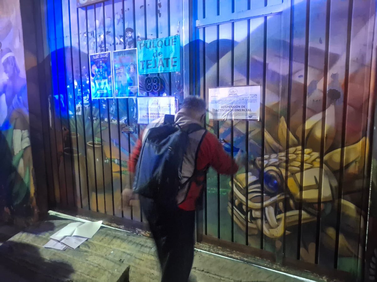 plumastecolote's tweet photo. Suspende el Ayuntamiento de Santa Lucía del Camino el bar “Miktlán, Pulques Chingones”, por denuncias de vecinos por ruido excesivo, consumo de alcohol en vía pública y presencia de menores al interior. En Santa Lucía del Camino se hace valer la ley como lo instruye @JC_GMarquez https://t.co/kPNzirny8H