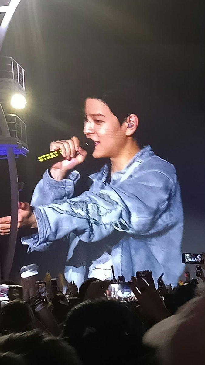 hitmagazine_br's tweet photo. Rostos lapidados pra aparecer nesses telões

#STRAYKIDS @Stray_Kids #STRAYKIDSNOROCKINRIO #OPALCOMUNDOÉDOSTRAYKIDS https://t.co/LiotBtYLzD