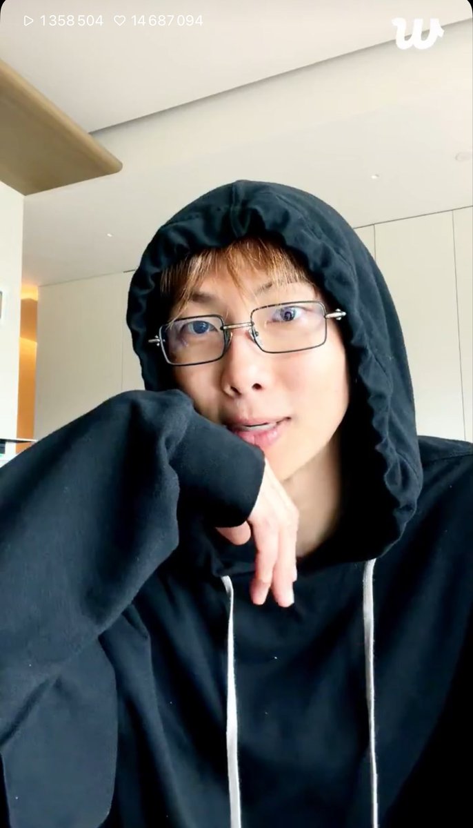 uarmy7luv's tweet photo. J’ai l’impression à fait une éternité j’ai pas vu Nam en live 🥹
La bouille du matin et la voix ~ https://t.co/8UOh6Wzz6t