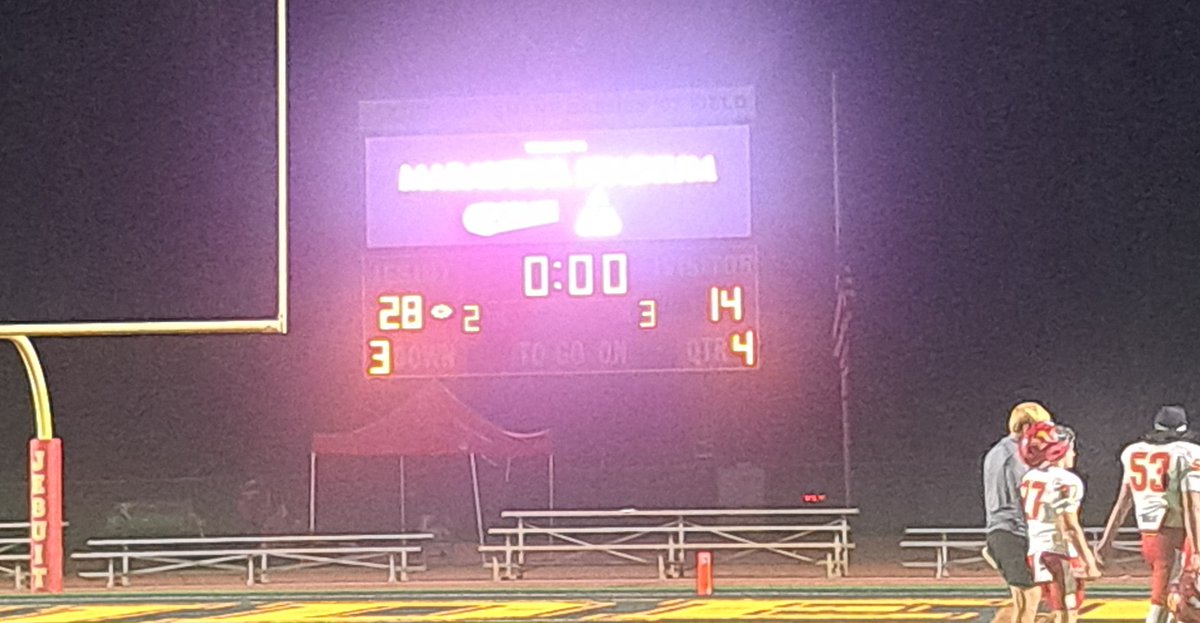 CoachButler25's tweet photo. @Jesuitsacfball with the Big Red W over Chico!
The best thing about being 3-0 is the chance to go 4-0! Next up..Holy Bowl vs CB! #JesuitFootball #GoBigRed #MarauderFootball #FridayNightLights #ChristianBrothersOnTheClock https://t.co/v4FehVGmzG