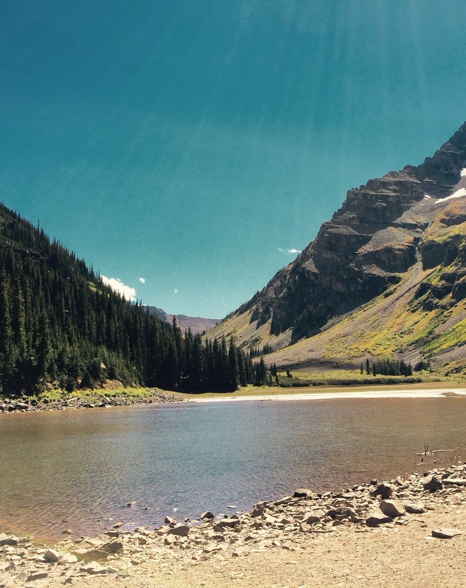 DanaeNumbea23a's tweet photo. Found a couple of classic shots from one of my first-ever visits to Colorado.... https://t.co/RxcmmkOBW9