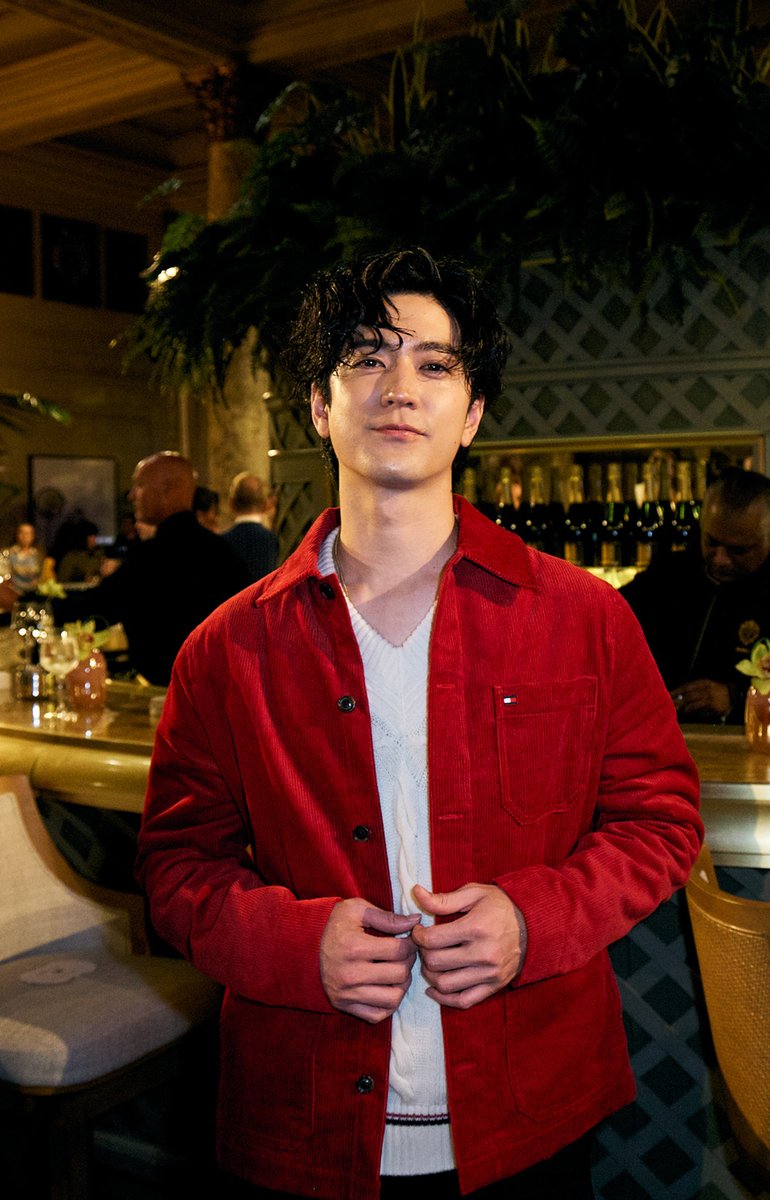 TommyHilfigerJP's tweet photo. #トミーヒルフィガー 27年 春のコレクション。

ニューヨーク The Plazaのランウェイ会場にて。

#中島裕翔 が登場。 https://t.co/KN6AUuwZbx