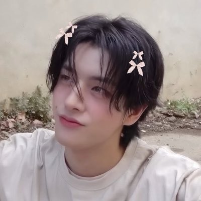 sim_shady101's tweet photo. #NewProfilePic juju day is unfortch over #backtonormal https://t.co/67PIVVYata