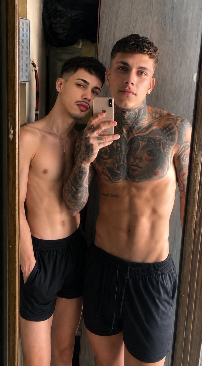 suyanllimas's tweet photo. Fudendo sem capa o namorado da minha irmã na cama dela até gozar dentro 👇😜

Veja: https://t.co/IR49Vjz8Jh 

LIBEREI MEU GRUPO COM MAIS DE 30MIL CONTEÚDOS 😜 ASSISTA COMPLETO 👇
https://t.co/IR49Vjz8Jh 

#pintosawardsgay #bundasawards 
#brotheragem #brotheragemhetero https://t.co/lDFwIvJAzH
