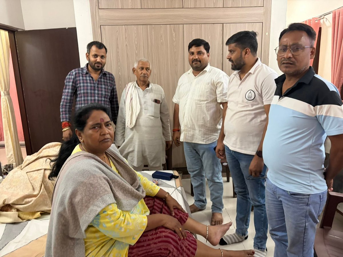 BegusaraiJila09's tweet photo. मैडम जी RJD की MLC हैं,बेगूसराय की रहने वाली हैं।

मैडम जी काम के नाम पर Facebook पर RJD और तेजस्वी यादव के पोस्ट को Repost करती हैं।

मैडम जी को बेगूसराय की बाढ़ के बारे में जानकारी नहीं होगी,जानकारी होती तो अपने MLC फंड से मद�� करने जातीं।

फिर चुनाव बाद EVM हैक की बात करती है। https://t.co/VOlBipznCR